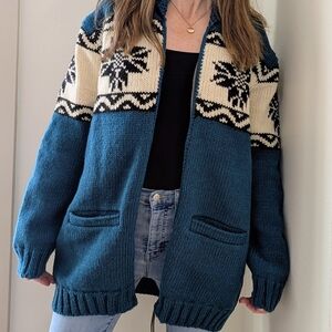 Vintage Scandinavian Fair Isle Abstract Geometric Heavyweight Cardigan Sweater